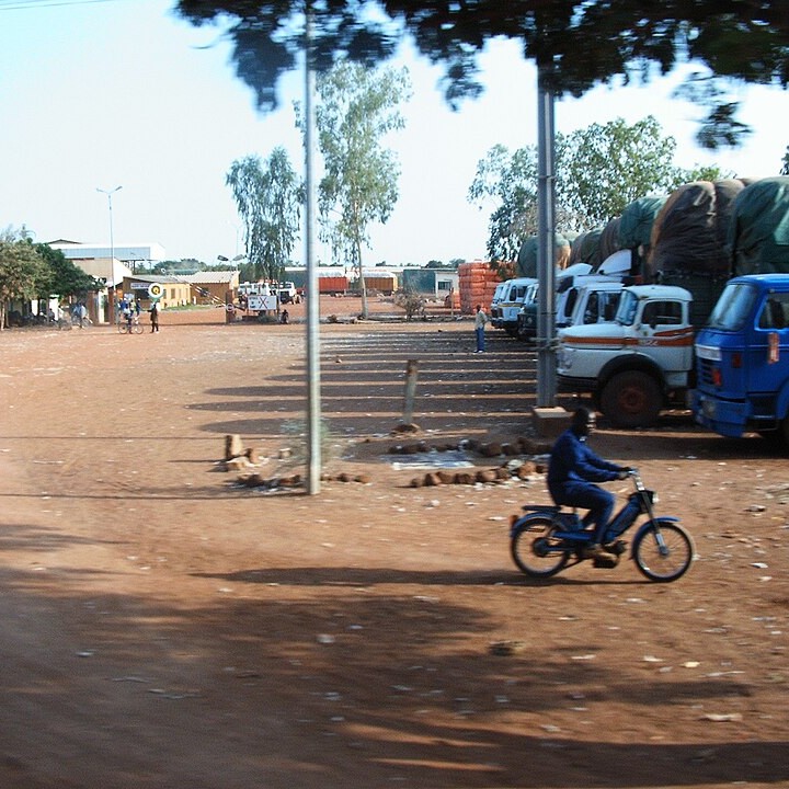 	Bankui	