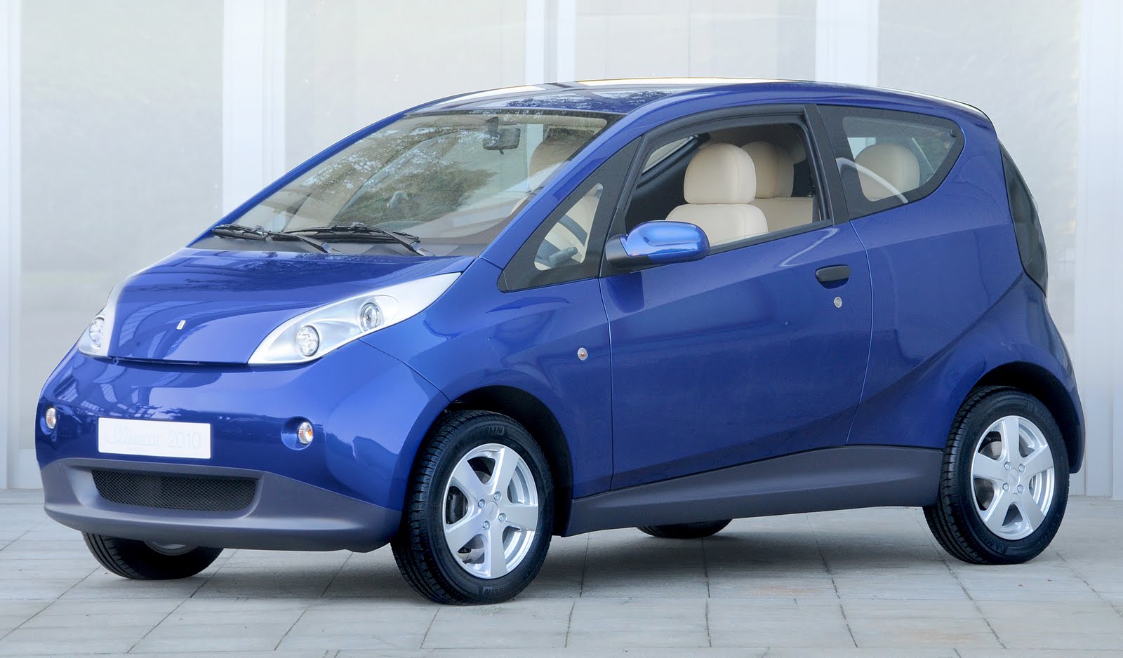 	Bluecar	