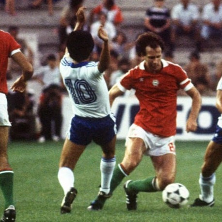 Hungary 10 – 1 El Salvador