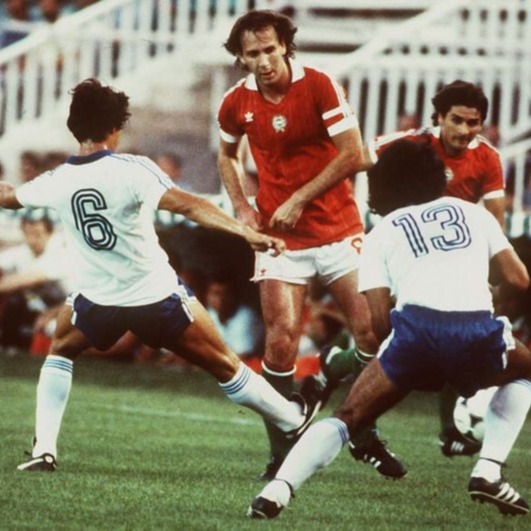 Hungary 10 – 1 El Salvador