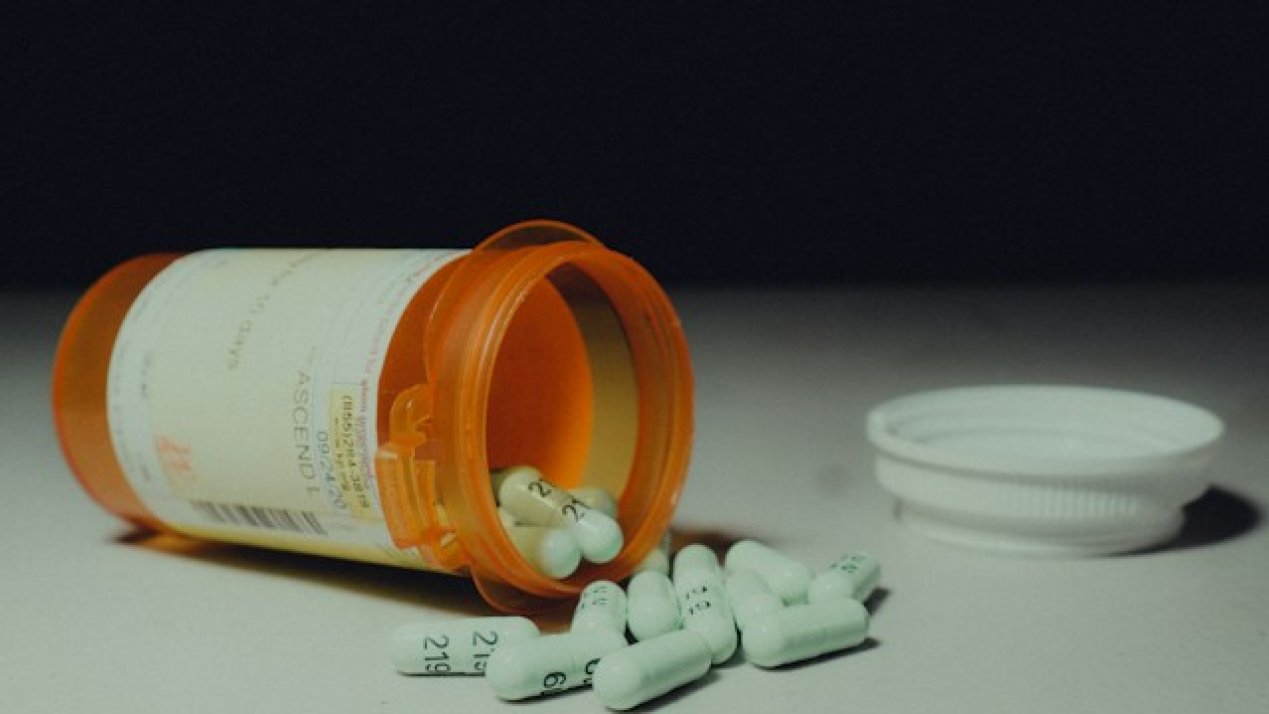 	China Tightens Controls on Drug-Precursor Exports Before Trump–Xi Meeting	