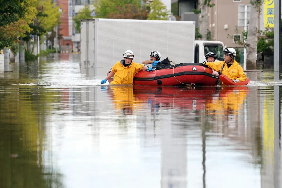 	Typhoon Dujuan Leaves Dead and Missing in Japan	