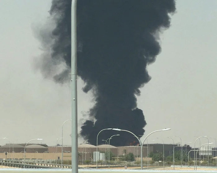 	Houthi Missile Attack Brings Riyadh Under Air-Raid Alert	