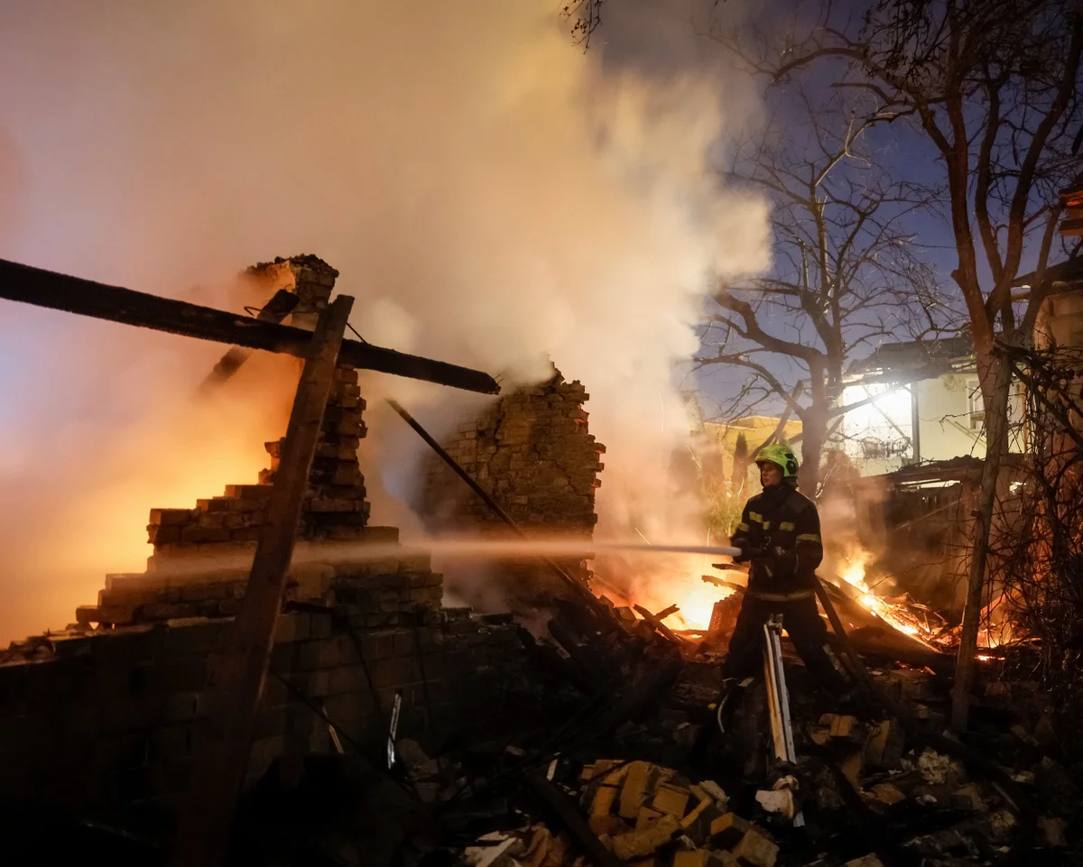 	Russia Escalates Ukraine Attacks as Winter Energy Campaign Begins	