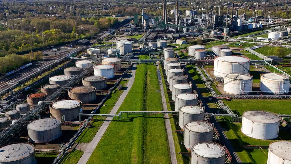 	Washington Pressures France and Germany to Release Diesel Reserves	
