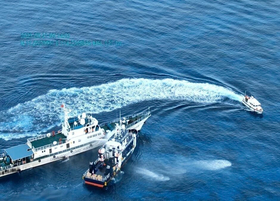 	Philippines Confronts Chinese Research Vessel Near Taiwan	