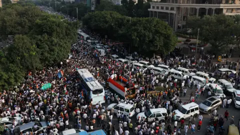 	India Detains Thousands as Delhi Braces for Election Protest	