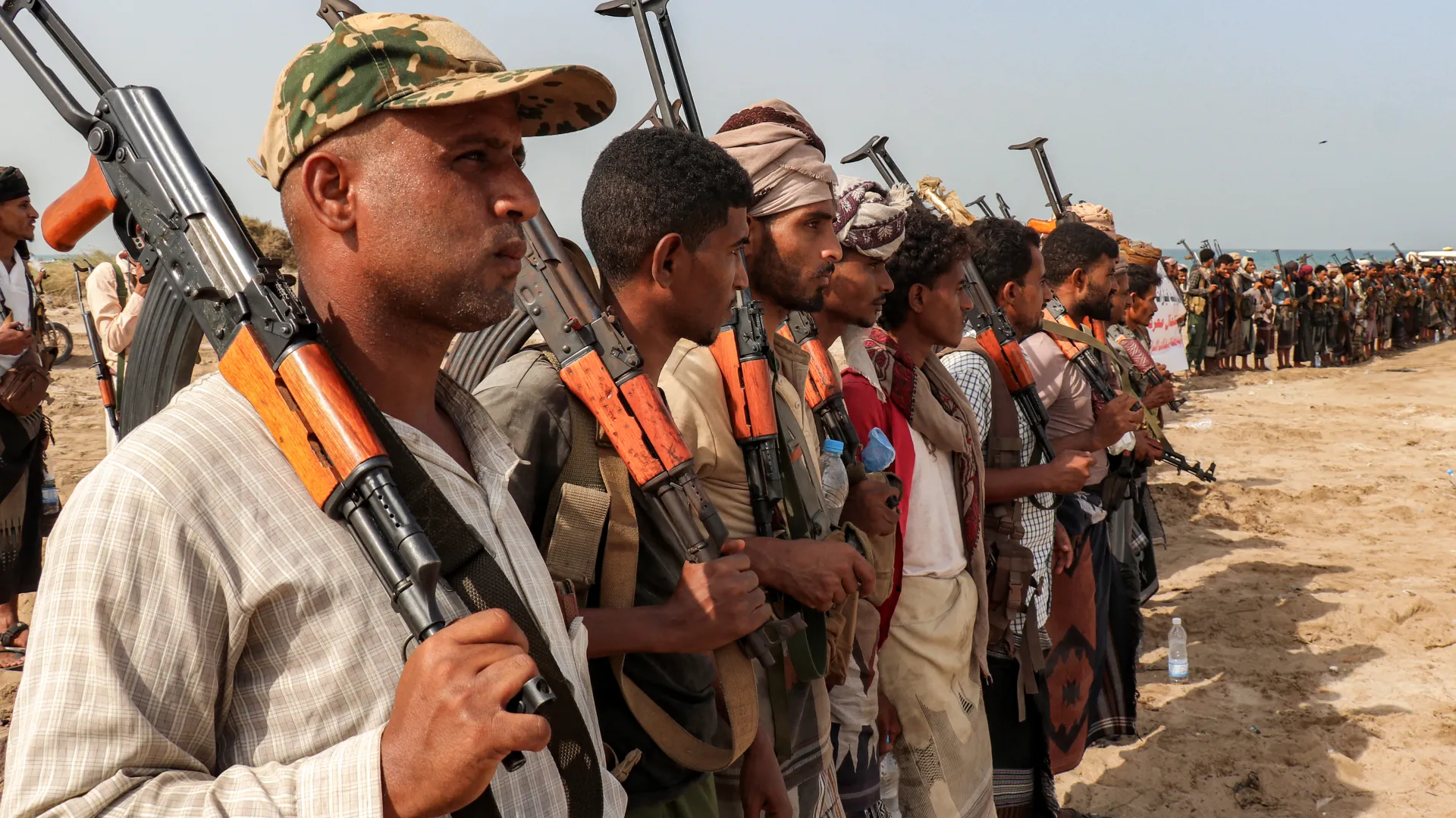 	Saudi–Houthi War Threatens to Spread Across the Gulf	