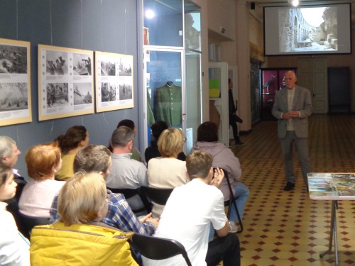 	Russian 'Art Night' in Crimea: Wikinews interviews Traveler Viktor Pinchuk	