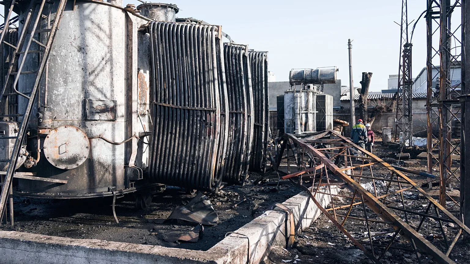 	Russian strikes leave hundreds of thousands without electricity in Ukraine	