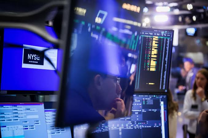 	AI investment fears shake markets as investors seek safer assets	