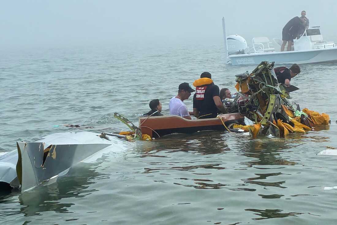 	Mexican Navy medical plane with children transported for Michou and Mau Foundation crashes off Texas coast	