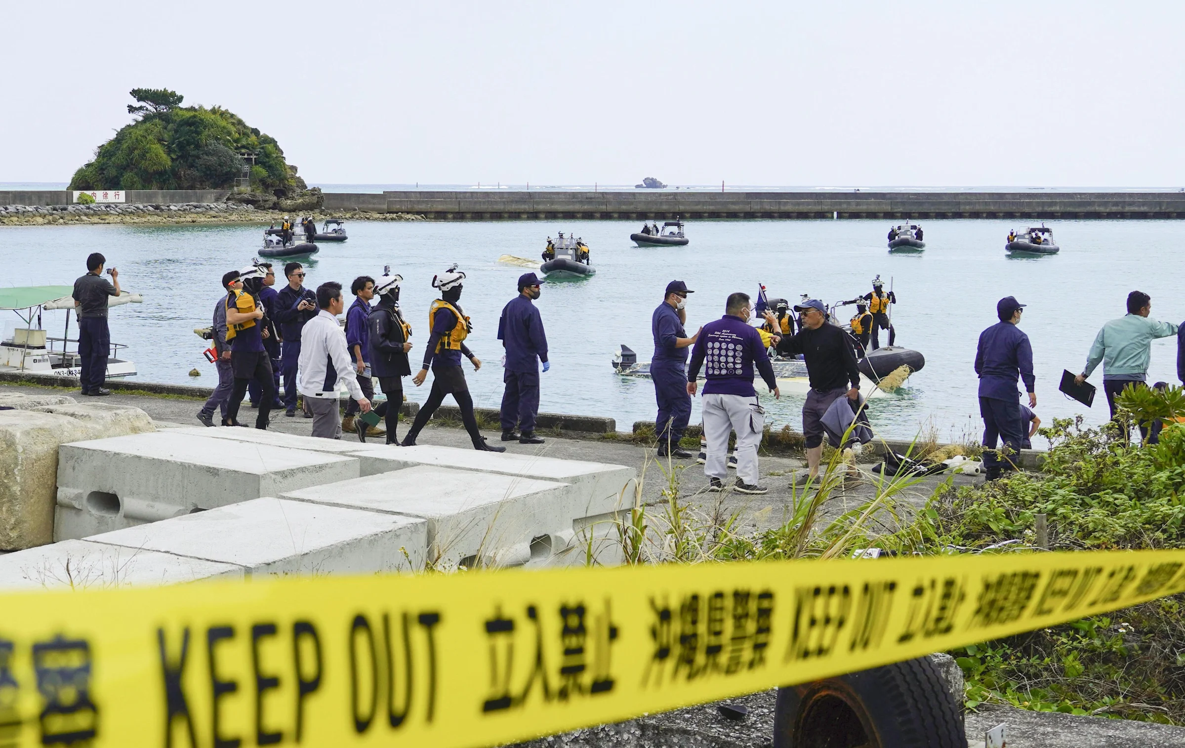 	Boats carrying Kyoto students capsize off Okinawa, fatalities reported	
